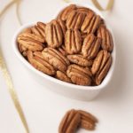 Какие полезные и вредные свойства есть у ореха пекан?
