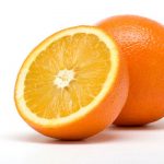 Что полезнее мякоть апельсина или его кожура?